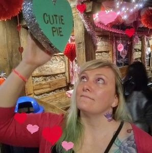 Meet your Posher, Laura